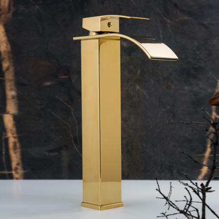 Grifo Lavabo Caño Alto Monomando En Color Dorado